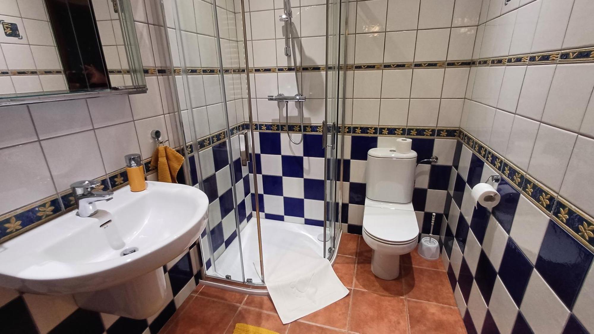 Centrum Dwupoziomowy 120 Metrow *