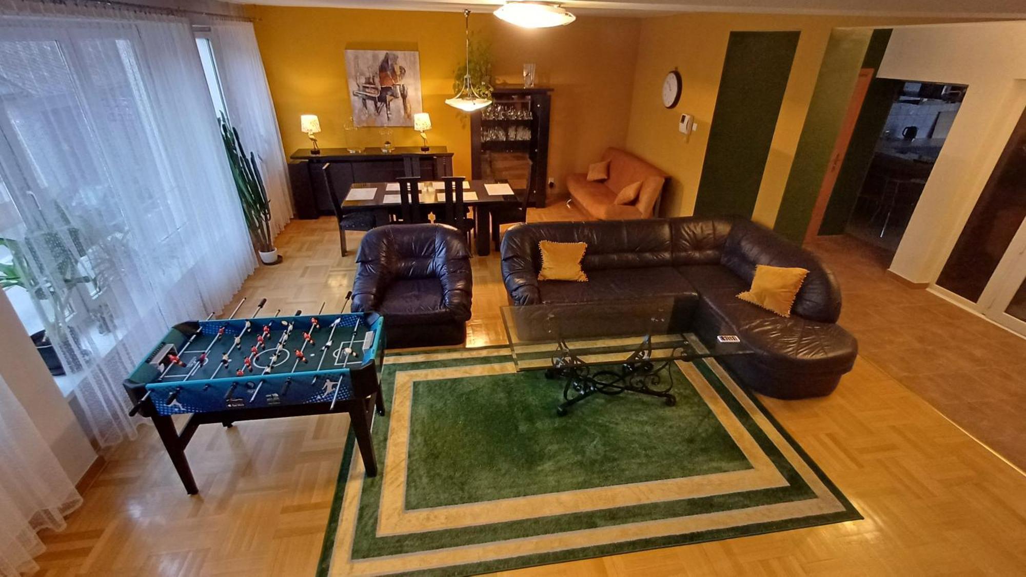 Centrum Dwupoziomowy 120 Metrow